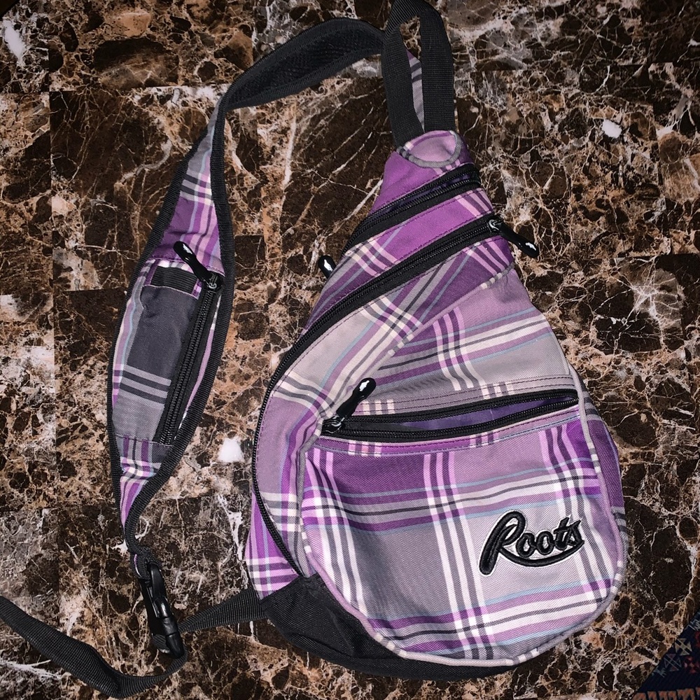 Over shoulder back pack Authentic Roots Canada